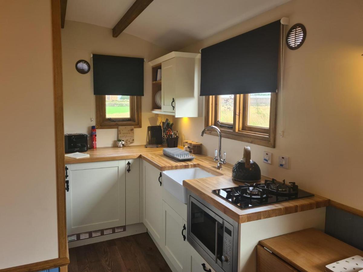 Boyce Fen Farm Retreat Glamping & Fishery Villa วิสเบค ภายนอก รูปภาพ